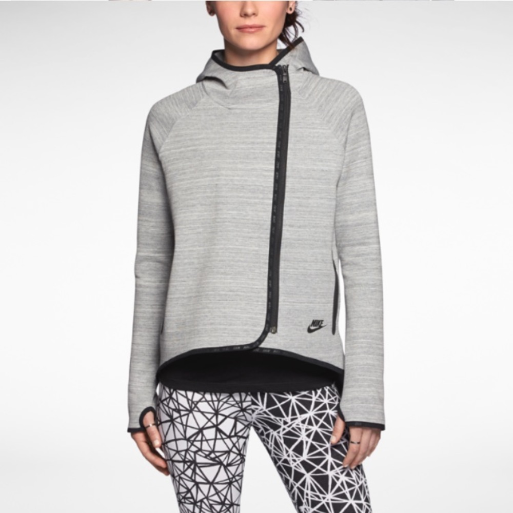 NWOT Nike Tech Fleece Hoodie in Gray